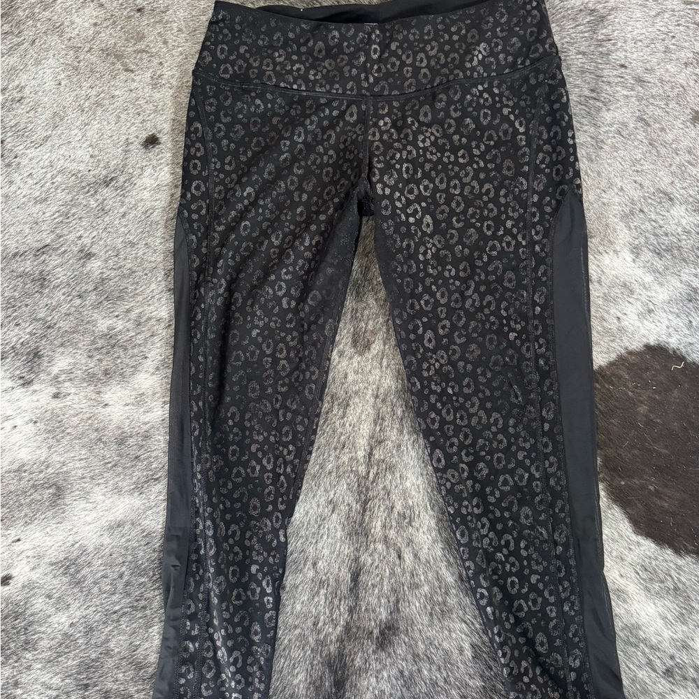 VS PINK Leopard Print Active Leggings